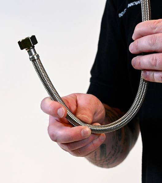 Bromic PEXPRO Burstproof Rustproof 8mm 316 Stainless Steel Water Hose 1/2″ F x 1/2″ F - Image 3